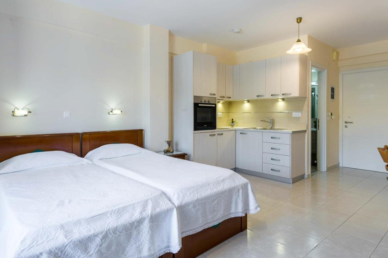 Rouchotas Apartments Аргостолион Экстерьер фото